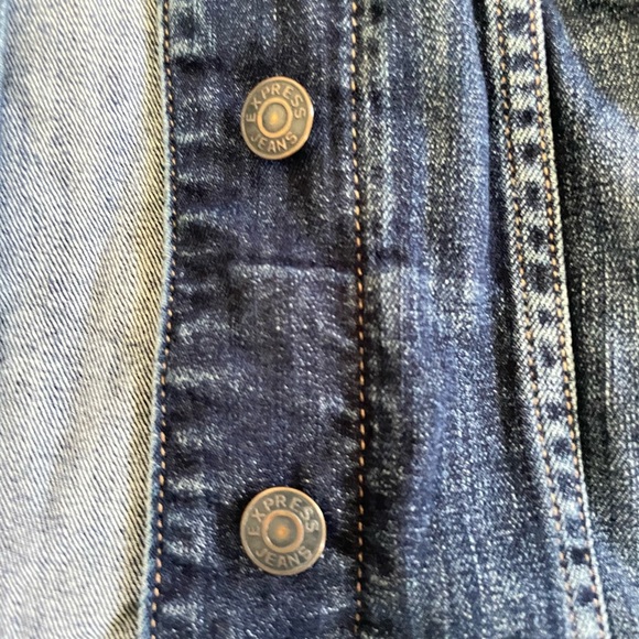 Express Sleeveless Denim Jacket size Large. - Picture 6 of 8